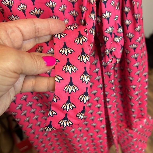 Pink Wrap Dress Size Large w/ Navy White Flower Pattern Like New - Picture 7 of 7
